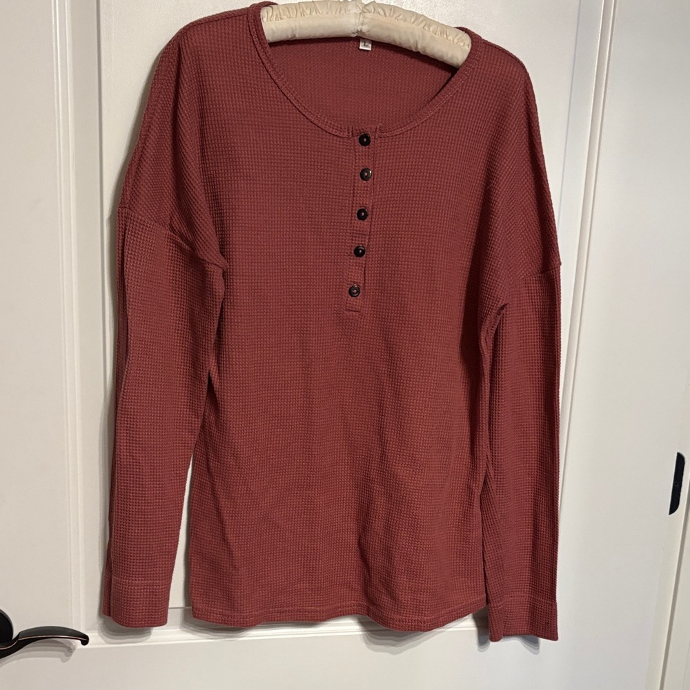Women's Button-Up Waffle Knit Top - Rust